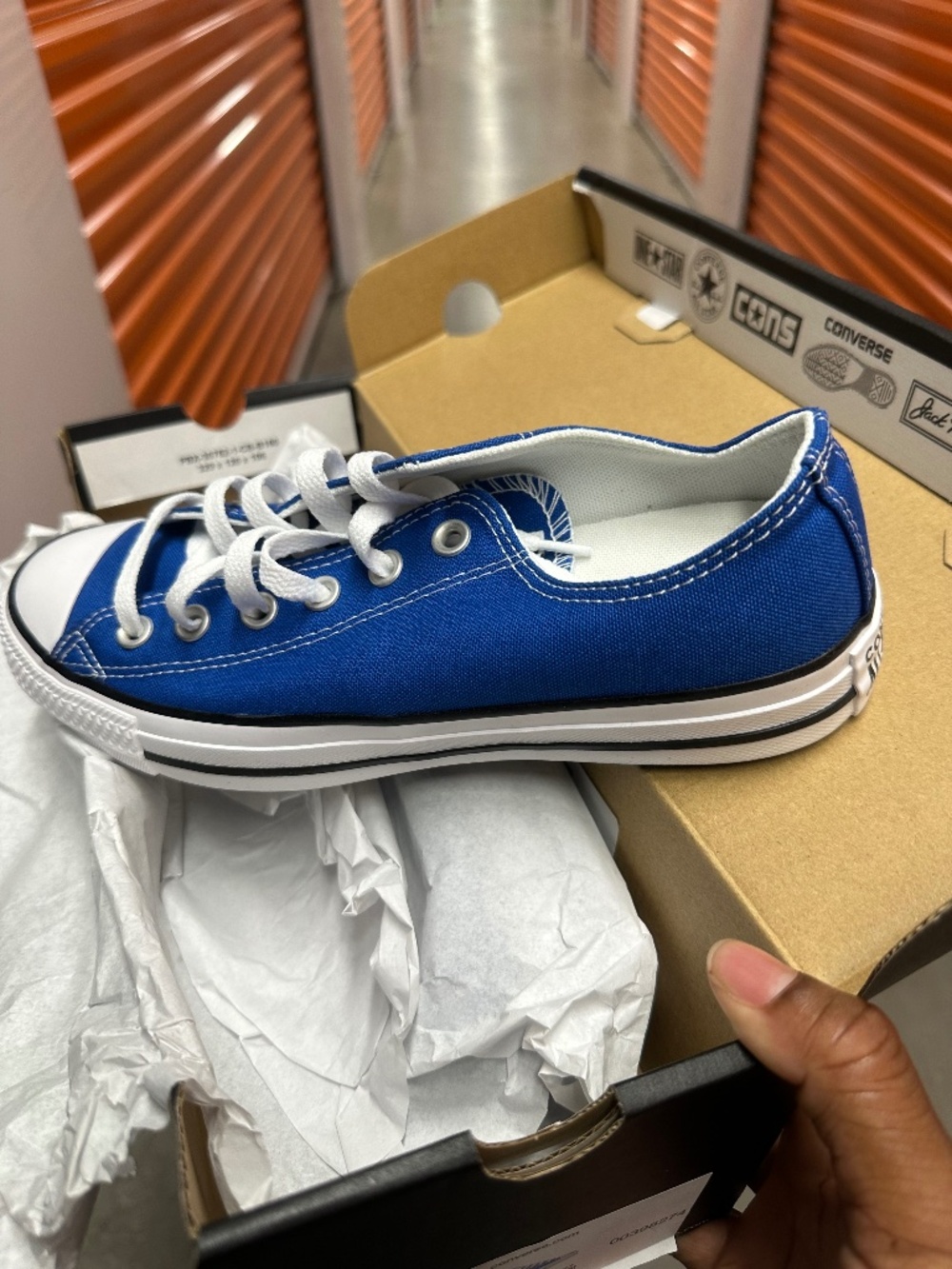 New Blue low top converse. Woman’s size 9